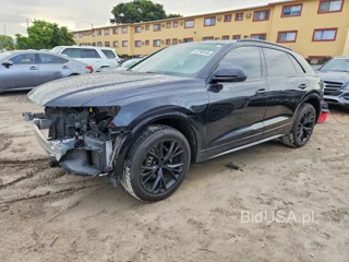 AUDI Q8 PREMIUM