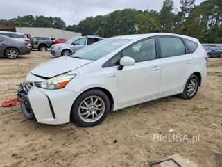 TOYOTA PRIUS V TWO