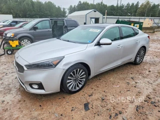 KIA CADENZA PREMIUM