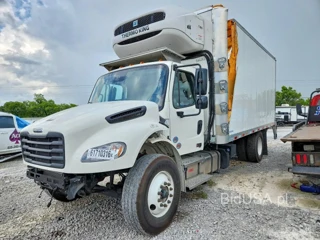 FREIGHTLINER M2