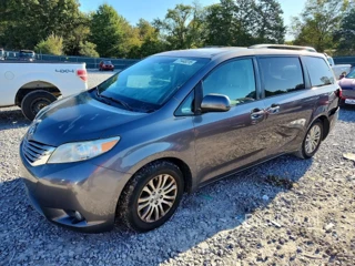 TOYOTA SIENNA XLE 8-PASSENGER