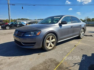 VOLKSWAGEN PASSAT SE