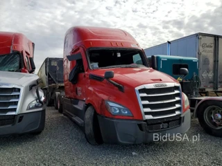 FREIGHTLINER CASCADIA 126