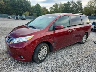 TOYOTA SIENNA XLE 8-PASSENGER