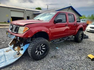 NISSAN FRONTIER SE