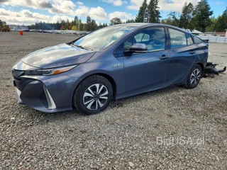 TOYOTA PRIUS PRIME PREMIUM