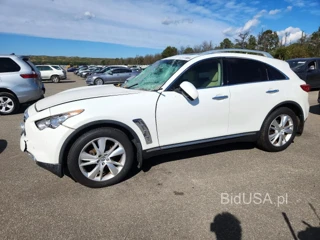 INFINITI QX70 BASE