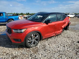 VOLVO XC40 T5 R-DESIGN