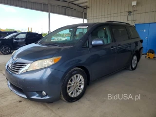 TOYOTA SIENNA
