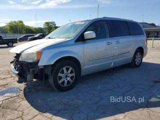 CHRYSLER TOWN & COUNTRY TOURING