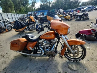 HARLEY-DAVIDSON FLHX STREET GLIDE