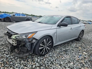 NISSAN ALTIMA SR