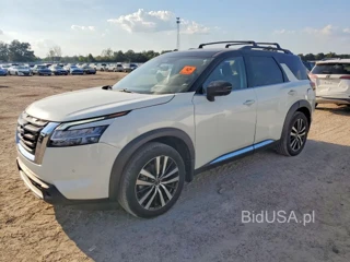 NISSAN PATHFINDER PLATINUM