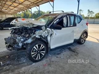 NISSAN KICKS SV