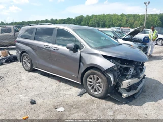 TOYOTA TOYOTA SIENNA XLE