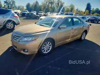 TOYOTA CAMRY XLE