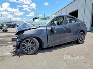 TOYOTA YARIS LE