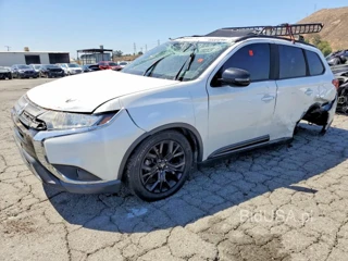 MITSUBISHI OUTLANDER SE