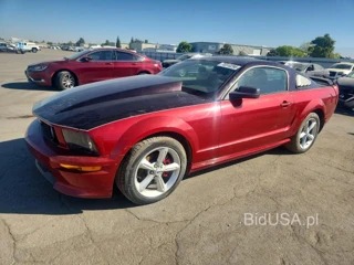 FORD MUSTANG GT