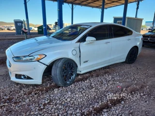 FORD FUSION TITANIUM PHEV