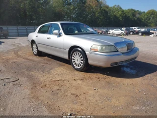 LINCOLN LINCOLN TOWN CAR SIGNATURE