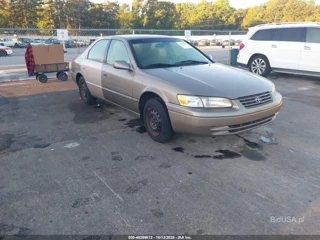TOYOTA TOYOTA CAMRY LE