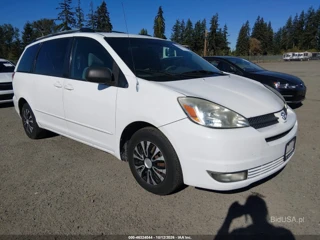 TOYOTA TOYOTA SIENNA LE