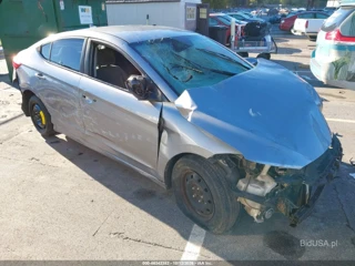 HYUNDAI HYUNDAI ELANTRA SE