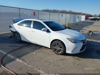 TOYOTA TOYOTA CAMRY SE
