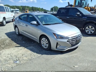 HYUNDAI HYUNDAI ELANTRA SE