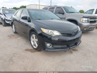 TOYOTA TOYOTA CAMRY SE