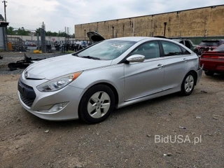 HYUNDAI SONATA HYBRID