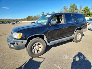 TOYOTA 4RUNNER SR5