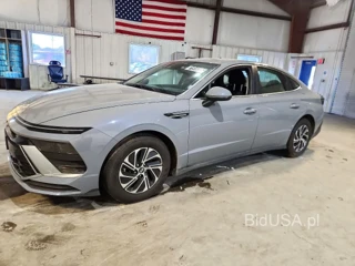 HYUNDAI SONATA HYBRID BLUE