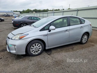 TOYOTA PRIUS PLUG-IN HYBRID BASE
