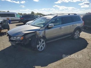 VOLVO XC70 T6