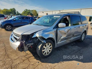 CHRYSLER TOWN & COUNTRY TOURING