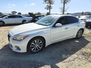 INFINITI Q50 PREMIUM