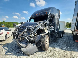 FREIGHTLINER CASCADIA 126