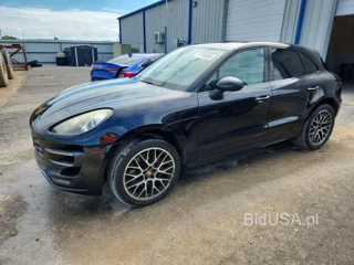 PORSCHE MACAN TURBO