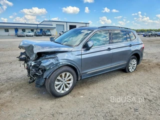 VOLKSWAGEN TIGUAN SE