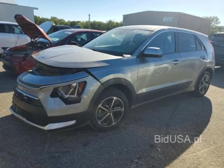 KIA NIRO LX