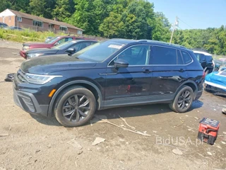VOLKSWAGEN TIGUAN SE