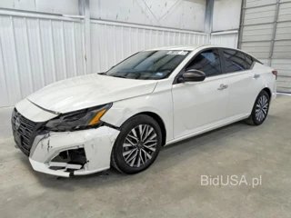 NISSAN ALTIMA SV