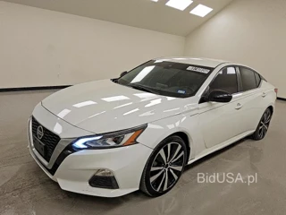 NISSAN ALTIMA SR