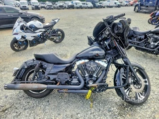 HARLEY-DAVIDSON FLHXS STREET GLIDE SPECIAL