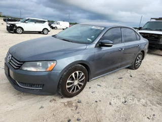 VOLKSWAGEN PASSAT S