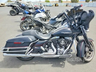 HARLEY-DAVIDSON FLHXS STREET GLIDE SPECIAL