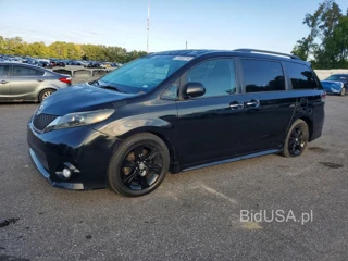 TOYOTA SIENNA SPORT