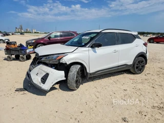 NISSAN KICKS SR